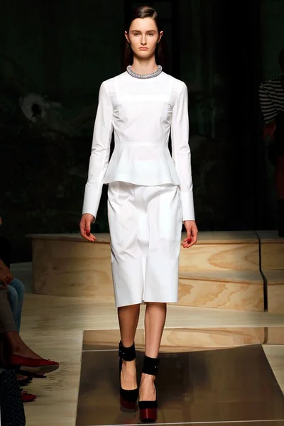 Look 7